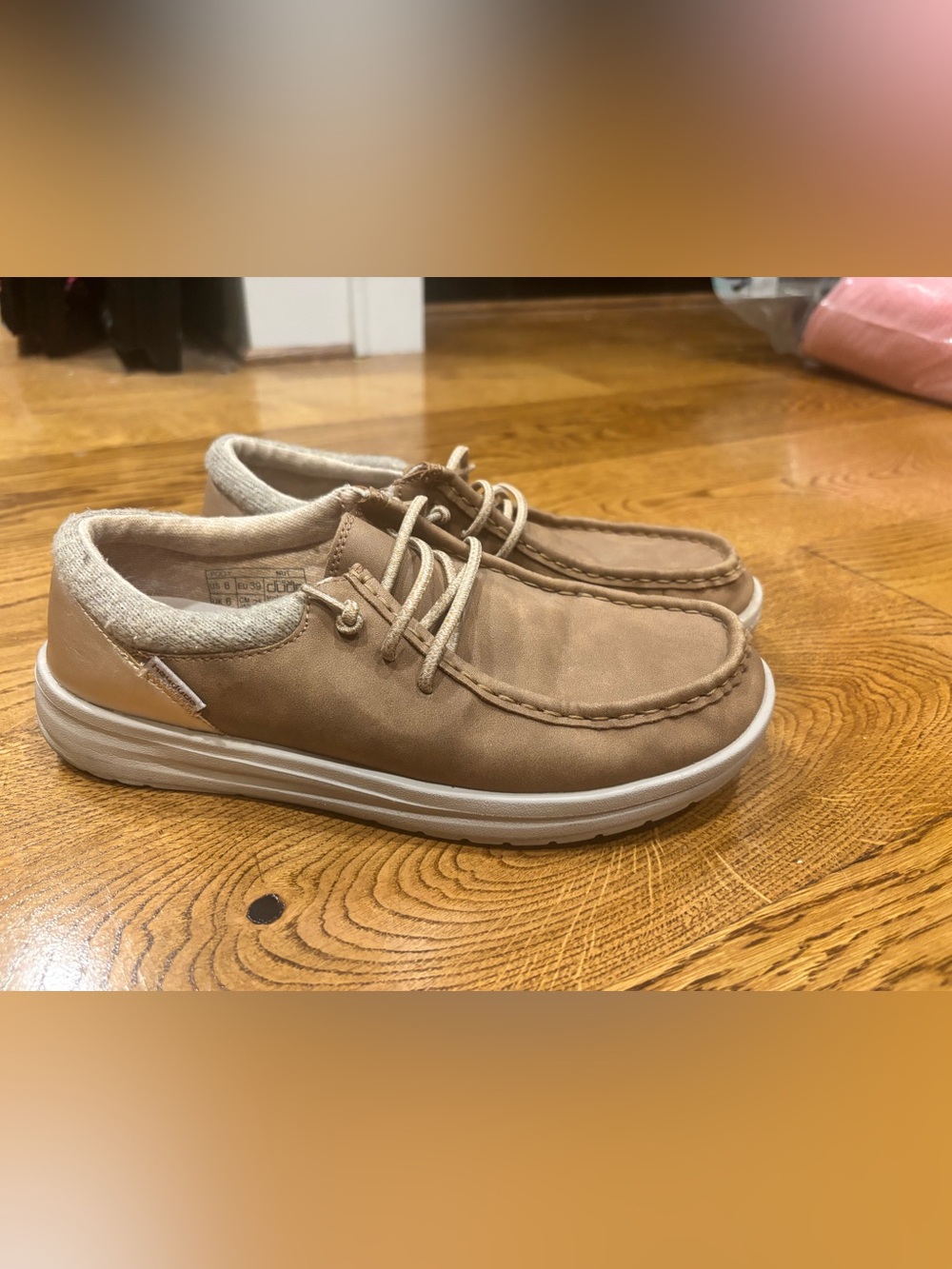 Hey Dude Deck Shoes Size 8 Tan Casual Classic Slip On Flat Loafers Tan And Gold